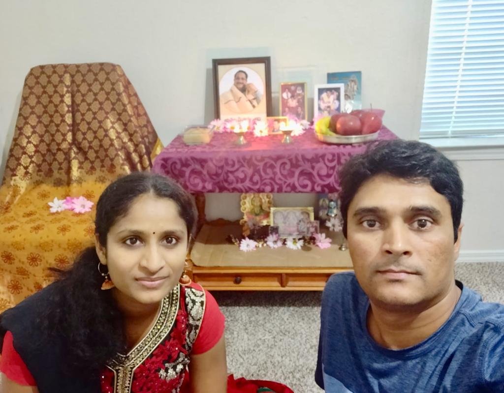 USA - 7 సెప్టెంబర్ 2019 శనివారం నాడు అమెరికాలో సెప్టెంబర్ నెల ఆరాధనా కార్యక్రమము అంతర్జాలంలో శ్రీ చామర్తి కిరణ్ కుమార్ గారి ఇంటిలో నిర్వహించబడినది. అమెరికాలోని సభ్యులు పాల్గొన్నారు