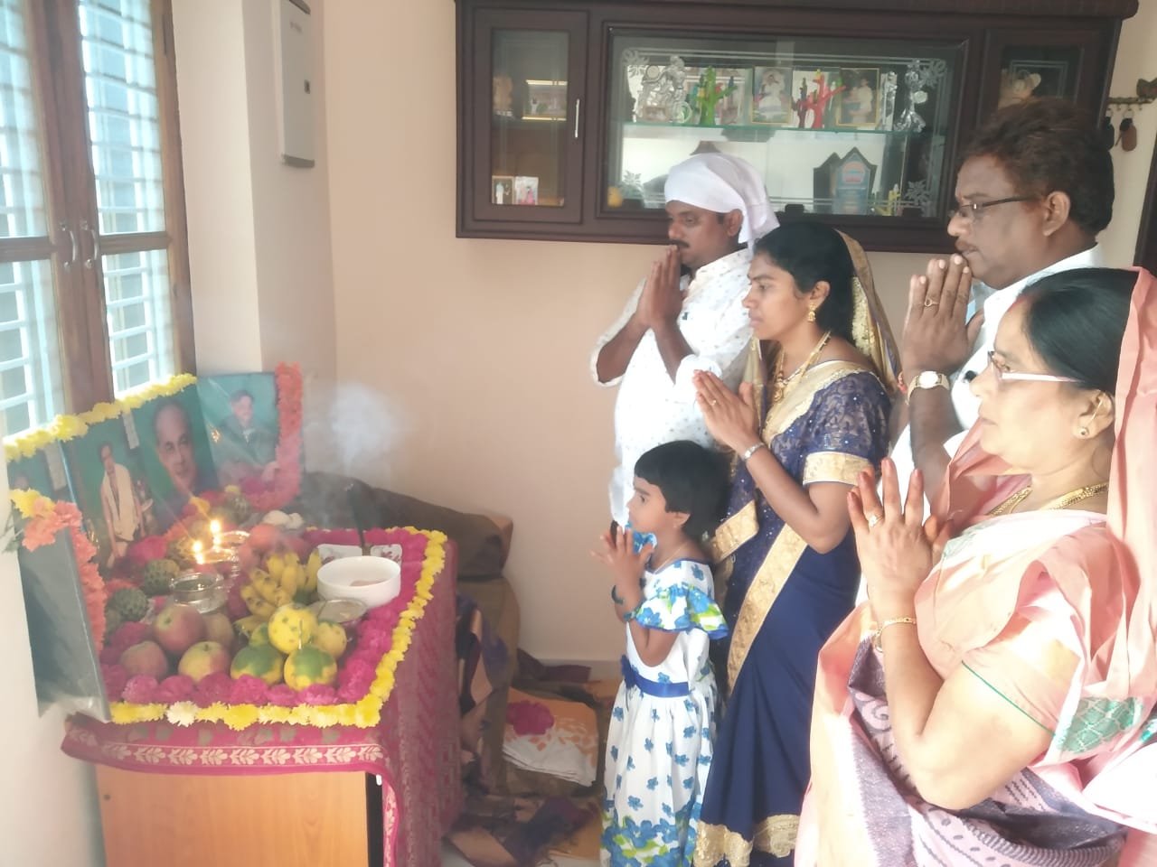 ది.12 సెప్టెంబర్ 2019 తేది గురువారం రోజు తాడేపల్లిగూడెం సబ్ట్రజరీ ఆఫీసర్ శ్రీ గారపాటి గోపాలరావు గారు, శ్రీమతి భువనేశ్వరి దంపతుల కుమారుడు గారపాటి శ్రీ గణేష్ సత్యకిషోర్ పుట్టినరోజు సందర్భముగా తణుకు పట్టణము సజ్జాపురం గ్రామంలో గల వారి స్వగృహములో నిర్వహించబడినది.