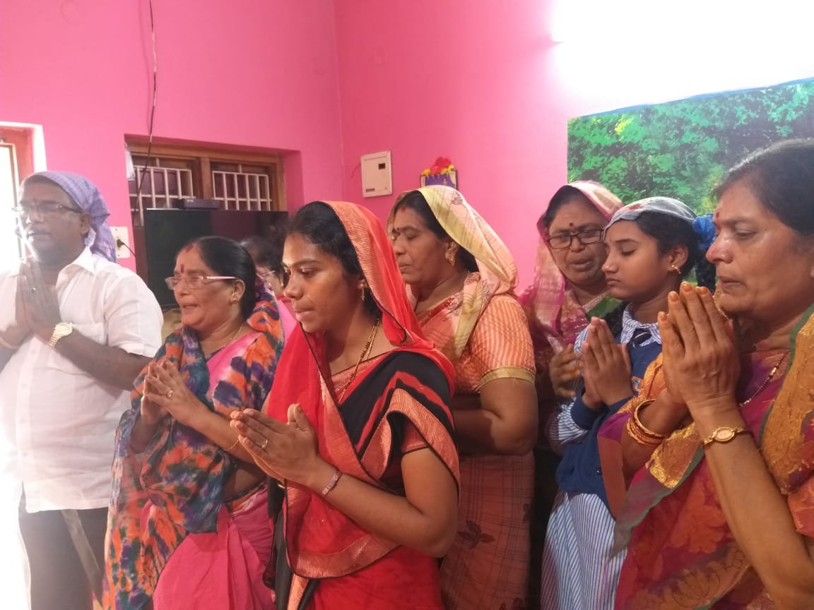 తేదీ 24 సెప్టెంబర్ 2019 – సప్తమ పీఠాధిపతి అవతారి శ్రీ హుస్సేన్ షా సద్గురువర్యుల మహానిర్వాణ పుణ్య కాలంలో మంగళవారం తాడేపల్లిగూడెం లో శ్రీ గారపాటి గోపాల్ రావు గారు, శ్రీమతి భువనేశ్వరి గారి స్వగృహం లో ఆరాధన నిర్వహించబడినది.