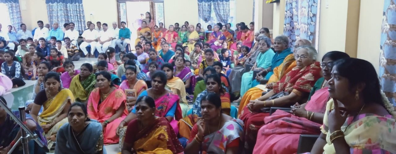 ది. 08 అక్టోబర్ 2019 మంగళవారం తాడేపల్లిగూడెం, పశ్చిమ గోదావరి జిల్లా లో ఆశ్రమ శాఖ భవనము నందు దేవీ నవరాత్రుల సందర్భముగా తొమ్మిది రోజులు ఆరాధనలు నిర్వహించబడినవి మరియు విజయదశమి పర్వదినాన స్వామి ఆరాధనలో పీఠం సభ్యులు పాల్గొన్నారు. ఈ ఆరాధన కార్యక్రమం లో పలువురు పీఠం సభ్యులు ప్రసంగించినారు.