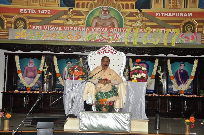 Sathguru Dr.Umar Alisha delivering speech