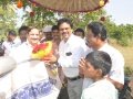 14-11-18న పశ్చిమ గోదావరి జిల్లా ఏలూరు పట్టణ శివారు వంగూరు బైపాస్ దగ్గర శ్రీ విశ్వ విజ్ఞాన విద్యా ఆధ్యాత్మిక పీఠము ఆశ్రమ ప్రాంగణంలో ఏర్పాటు చేసిన జ్ఞాన చైతన్య సదస్సులో పీఠాధిపతి డా. ఉమర్ ఆలీషా స్వామి సభా దృశ్యాలు
