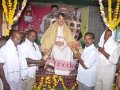 16-11-18 న తూర్పుగోదావరి జిల్లా కిర్లంపూడి మండలం సోమవరం గ్రామంలో శ్రీ వెంకటేశ్వర స్వామి దేవస్థానం ప్రాంగణంలో శ్రీ విశ్వ విజ్ఞ్ఞాన  విద్య  ఆధ్యాత్మిక  పీఠం జ్ఞాన చైతన్య సదస్సు పీఠాధిపతి డా. ఉమర్ ఆలీషా స్వామి కి స్థానిక సభ్యుల సన్మానం