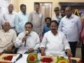సిటీకేబుల్ , ఎలక్ట్రానిక్ , ప్రింట్   మీడియా  వారికి వాయిస్   ఇస్తున్న సభాధ్యక్షులు  శ్రీ DVS చంద్రజి  గారు