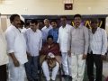 ముఖ్య  అతిధి, కైండ్నెస్  సొసైటీ అధ్యక్షులు శ్రీ గట్టిం మాణిక్యాలరావు గారిని సత్కరిస్తున్న కమిటీ సభ్యులు