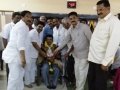 సభాధ్యక్షులు, విశిష్ఠ అతిధి  శ్రీ DVS చంద్రజి గారికి  జ్ఞాపికను బహూకరించి  దుస్సాలువాతో  సత్కరిస్తున్న తాడేపల్లిగూడెం ఆశ్రమ శాఖ కమిటీ సభ్యులు.