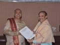 నైమిశారణ్యం  లో దేవతామూర్తుల  ప్రతిష్ఠాపనోత్సవానికి పీఠాధిపతి గారిని ఆహ్వానిస్తున్న  శ్రీ గరిమెళ్ళ  వెంకట  రమణశాస్త్రి గారు