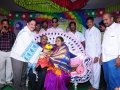 29 జూన్ 2019 శనివారం మధ్యాహ్నం పశ్చిమ గోదావరి జిల్లా పెంటపాడు మండలం అల్లంపురం గ్రామంలో స్థానిక జిల్లా పరిషత్ ఉన్నత పాఠశాలలో ప్రధానోపాధ్యాయులు గా పదవీ విరమణ చేయుచున్న శ్రీ కాసా వీర కోట మారియ్య దంపతులను సన్మానించిన పీఠాధిపతి  డాక్టర్ ఉమర్ అలీషా స్వామి గారు. ఈ కార్యక్రమము లో సభ్యులు మరియు సభ్యేతరులు పాల్గొన్నారు.