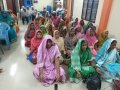 ధ్యానం లో నిమగ్నమైన సభ్యులు