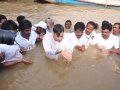 Sathguru Dr.Umar Alisha at Saraswathi ghat, Rajahmundry on 12th day of Godavari Pushkaralu