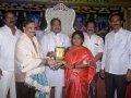 Sadthguru presenting memento