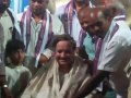 కాకినాడ దిగుమర్తివారి వీధిలో శ్రీ శ్రీ శ్రీ లక్ష్మీ గణపతి ఆలయ కమిటీ వారు 14-9-18 శుక్రవారం రాత్రి శ్రీ విశ్వ విజ్ఞాన విద్యా ఆధ్యాత్మిక పీఠం పీఠాధిపతి డా.ఉమర్ ఆలీషా స్వామి వారిని సన్మానిస్తున్న దృశ్యాలు.