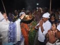 10-11-18 న పశ్చిమ గోదావరి జిల్లా పెంటపాడు మండలం వల్లూరుపల్లి  గ్రామంలో స్థానిక శ్రీ విశ్వ విజ్ఞాన విద్యా ఆధ్యాత్మిక పీఠము ఆశ్రమప్రాంగణంలో ఏర్పాటు చేసిన జ్ఞాన చైతన్య సదస్సులో పీఠాధిపతి డా ఉమర్ ఆలీషా స్వామి వారి హారతి